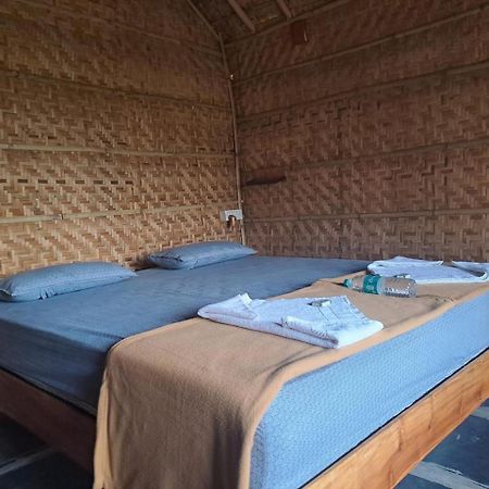 Отель Hampi Rasta Cafe Экстерьер фото